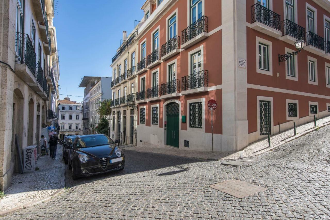 Chiado Cosmopolitan Apartments Lisbona Esterno foto